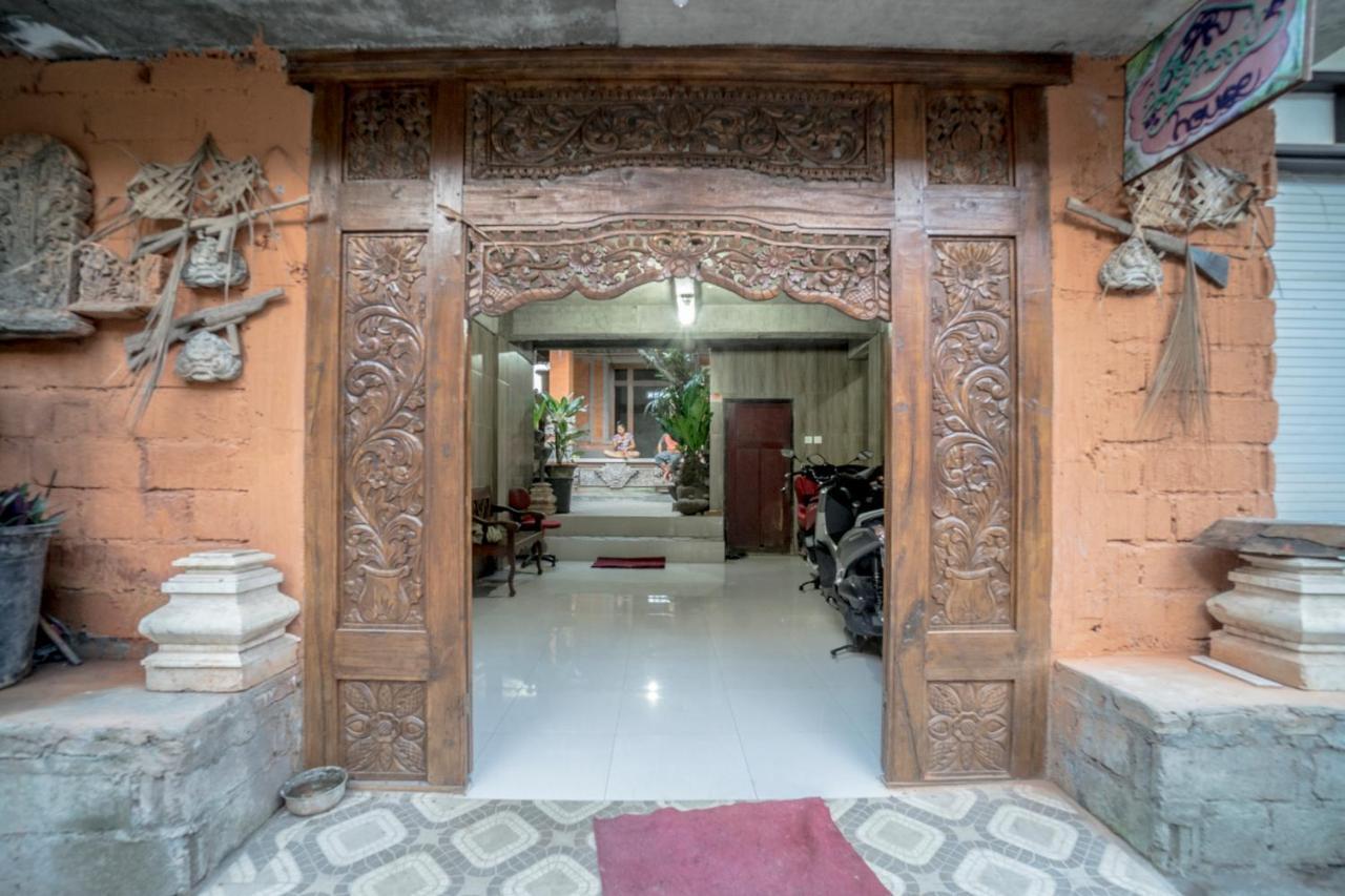 Jaga Roni House Lägenhet Ubud Exteriör bild